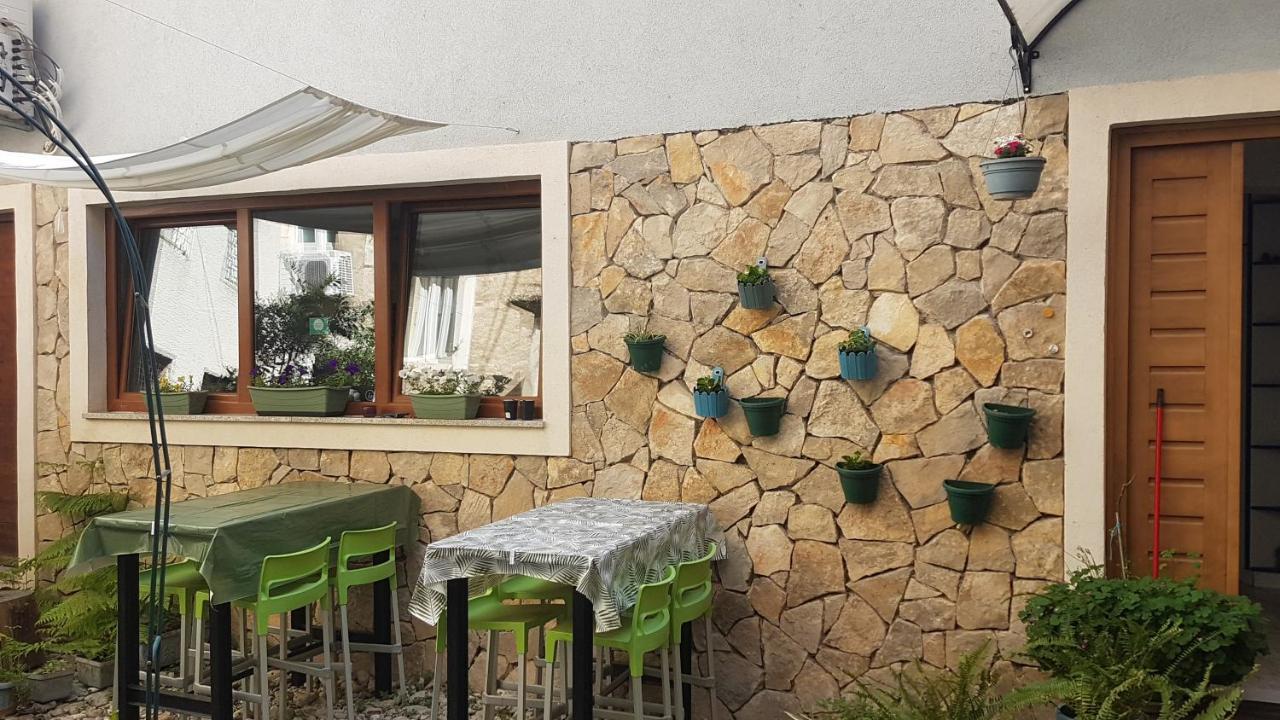 Hostel Mare 希贝尼克 外观 照片