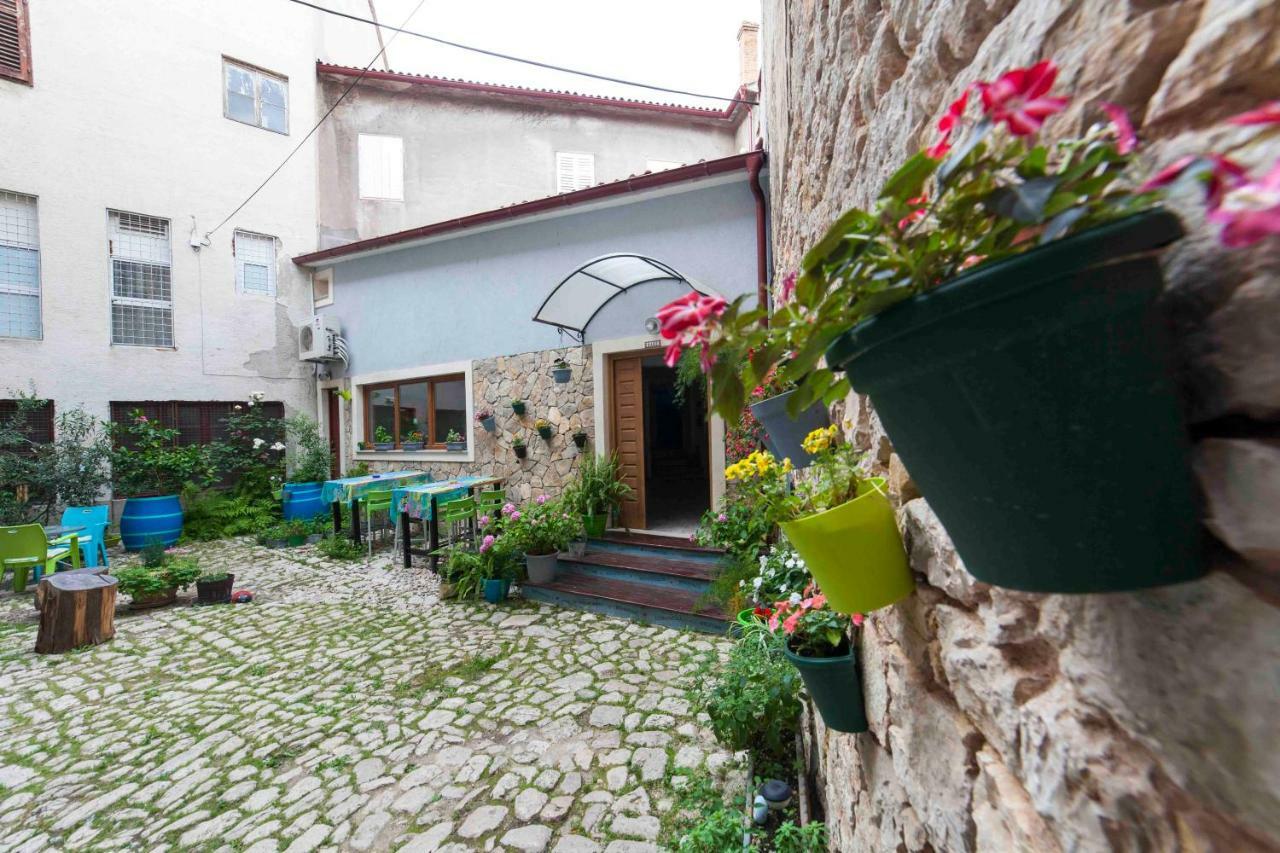 Hostel Mare 希贝尼克 外观 照片